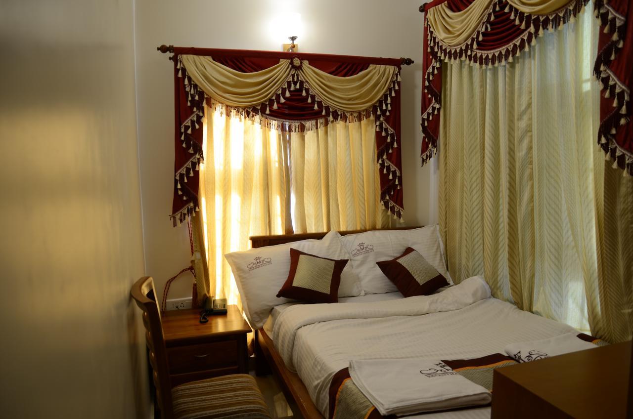 Hotel Vasantham Palace ウーティ エクステリア 写真