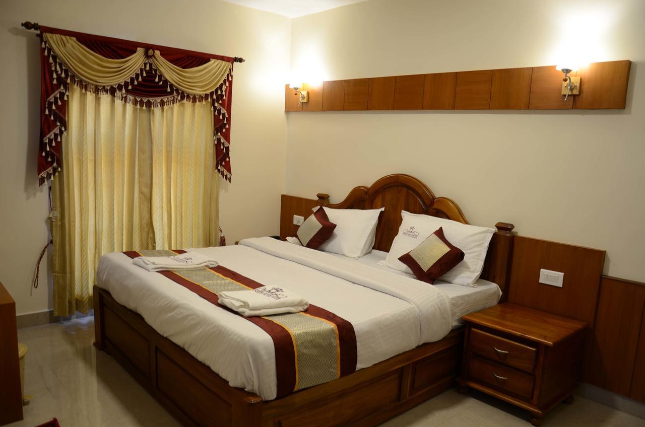 Hotel Vasantham Palace ウーティ エクステリア 写真